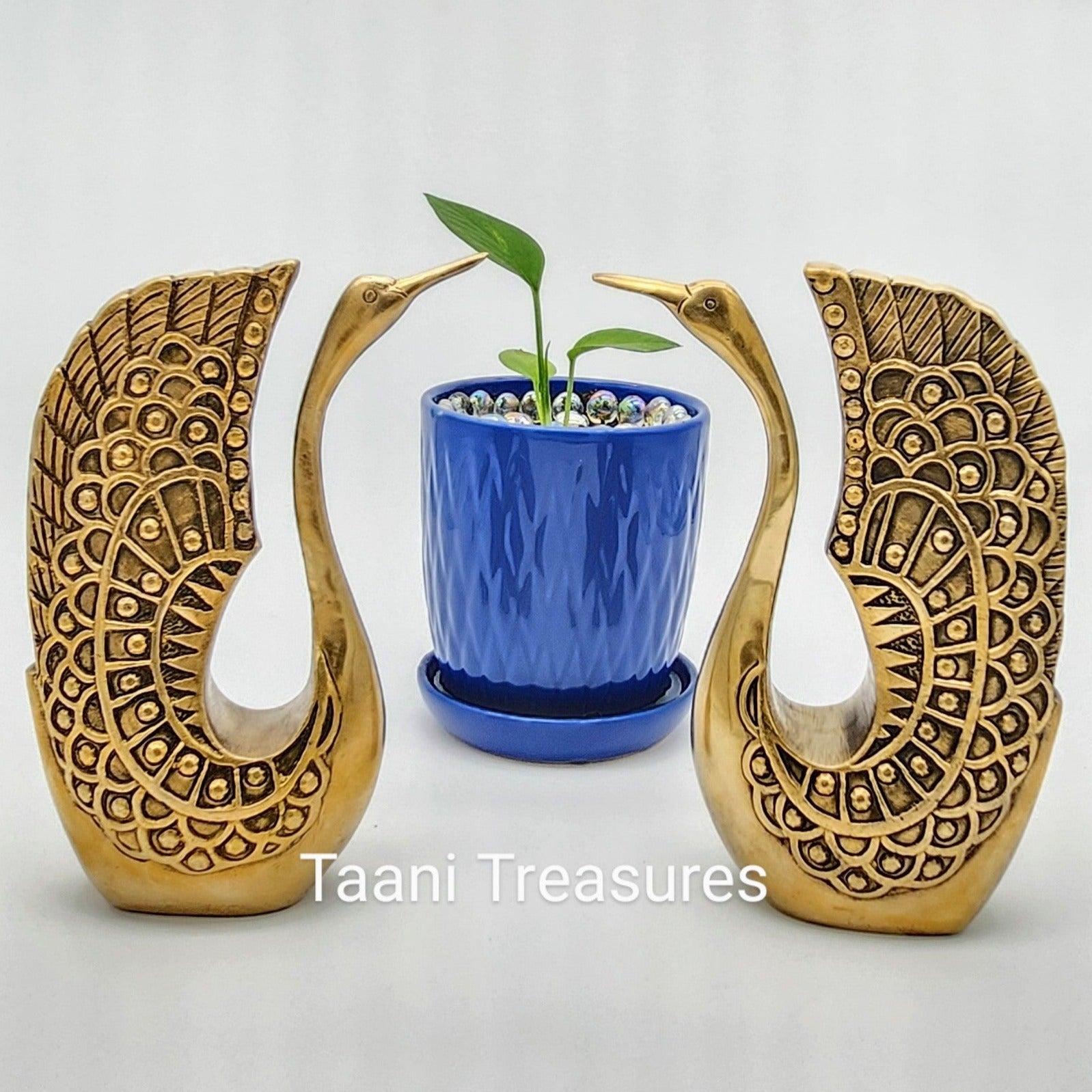 9.5" Brass Swan Set in Antique Finish